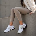 کتونی نایک V2K Run زنانه سفید طلایی کد3