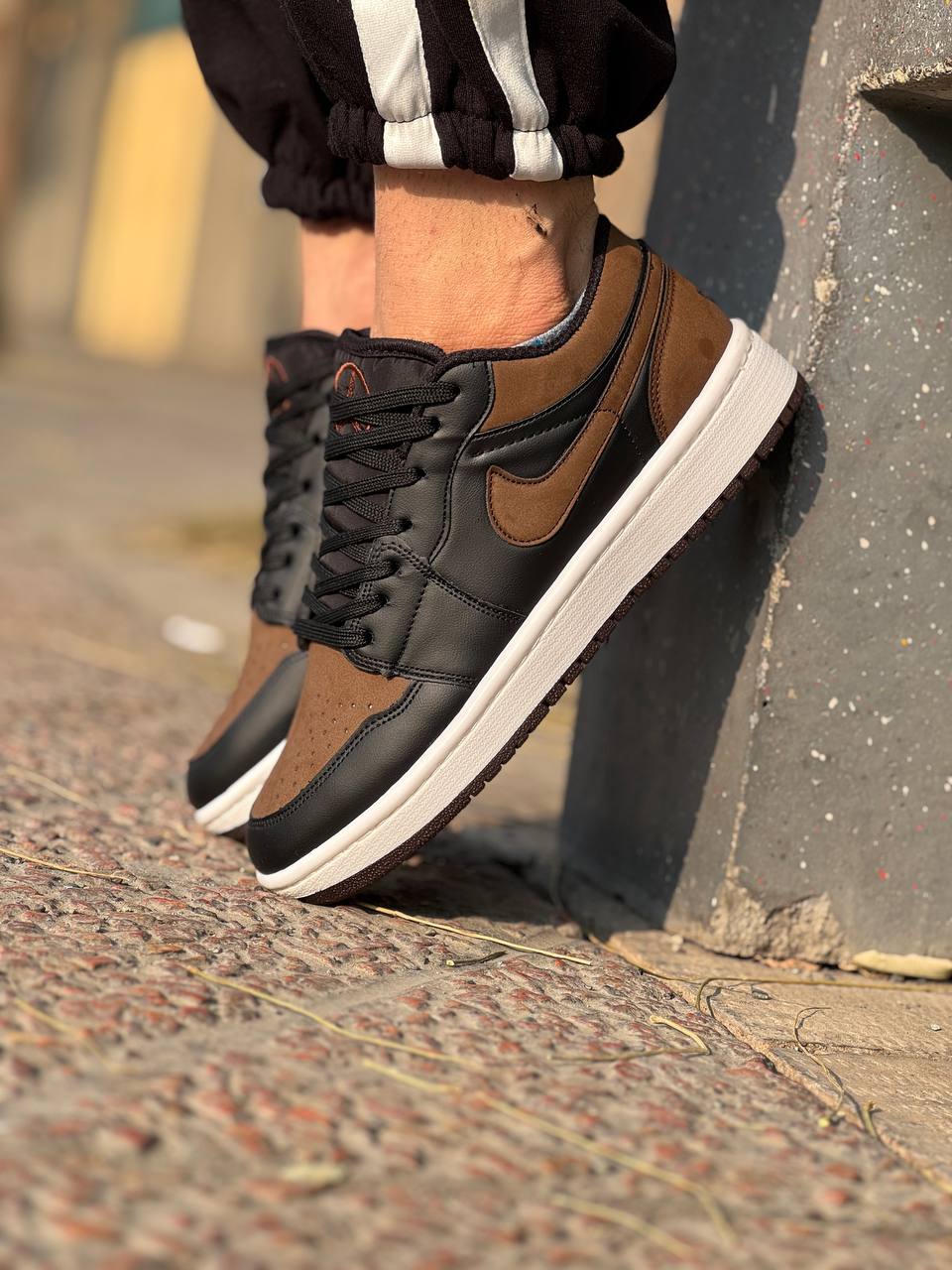 کتونی نایکی ایر جردن ۱ لو (Nike Air Jordan 1 Low) رنگ قهوهای مشکی کد18