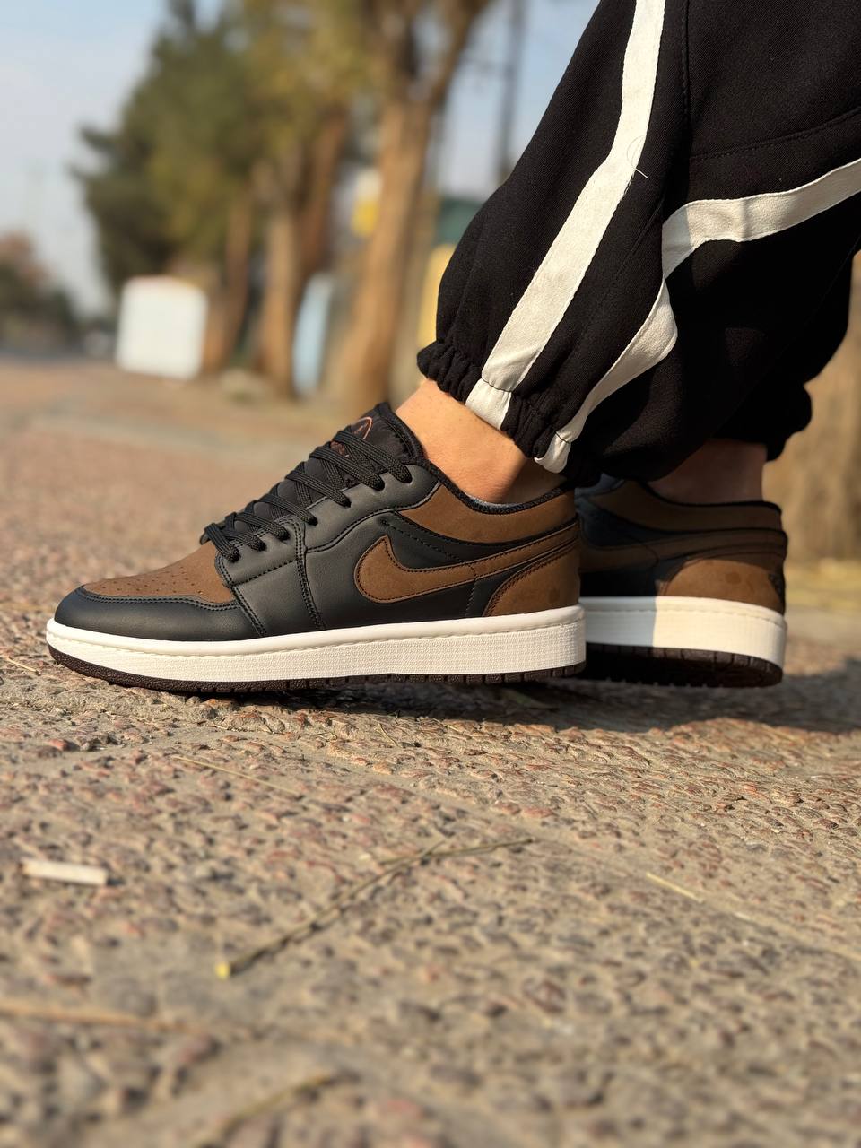 کتونی نایکی ایر جردن ۱ لو (Nike Air Jordan 1 Low) رنگ قهوهای مشکی کد18