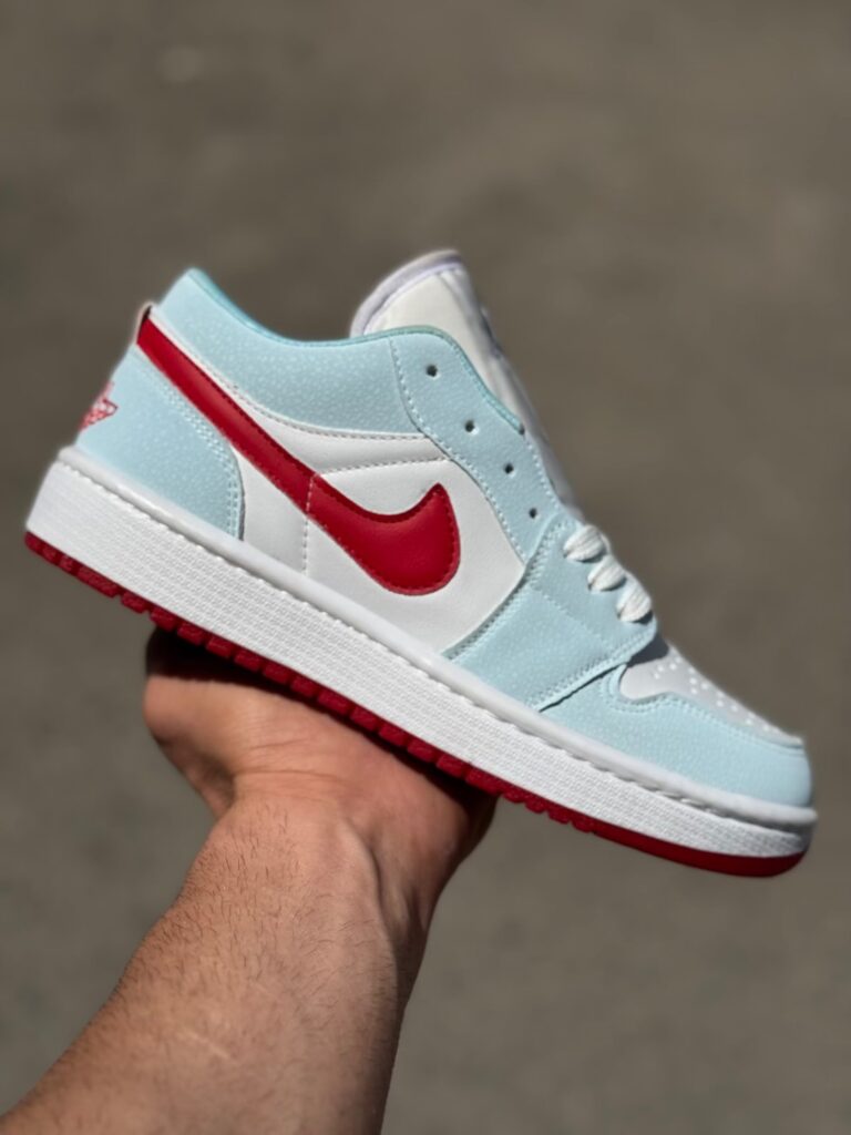 کتونی زنانه نایکی ایر جردن ۱ لو آبی قرمز Nike Air Jordan 1 Lowکد2