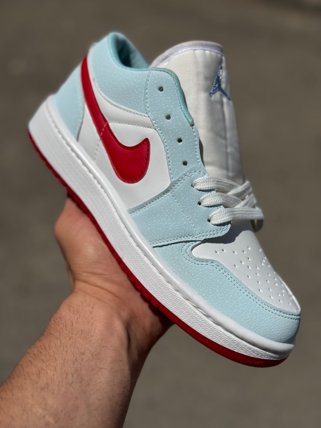 کتونی زنانه نایکی ایر جردن ۱ لو آبی قرمز Nike Air Jordan 1 Lowکد2