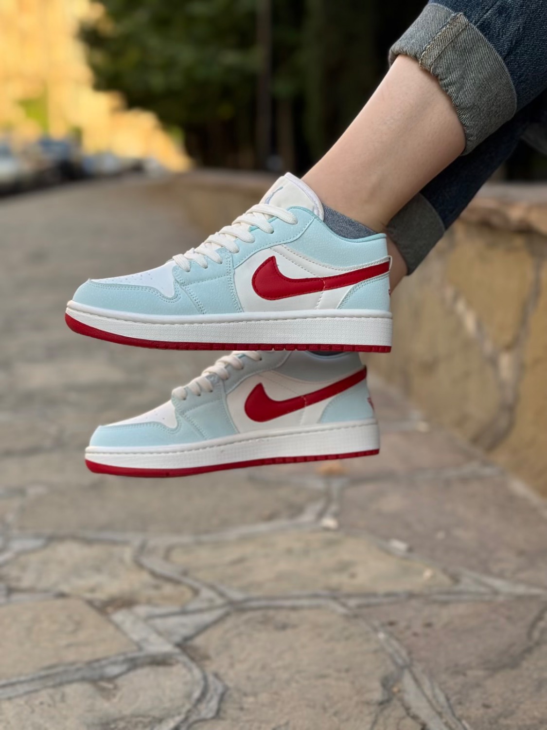 کتونی زنانه نایکی ایر جردن ۱ لو آبی قرمز Nike Air Jordan 1 Lowکد2