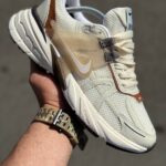 کتونی نایک مدل نایک وی تو کی رنگ کرم (Nike V2K Run)کد24