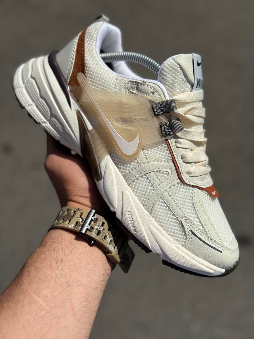 کتونی نایک مدل نایک وی تو کی رنگ کرم (Nike V2K Run)کد24