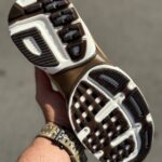 کتونی نایک مدل نایک وی تو کی رنگ کرم (Nike V2K Run)کد24