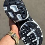 کتونی نایک مدل Nike V2K Run رنگ مشکی نقره ای کد25