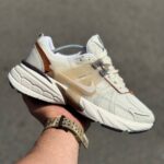 کتونی نایک مدل نایک وی تو کی رنگ کرم (Nike V2K Run)کد24