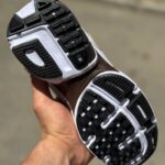 کتونی نایک V2K Run زنانه سفید طلایی کد3
