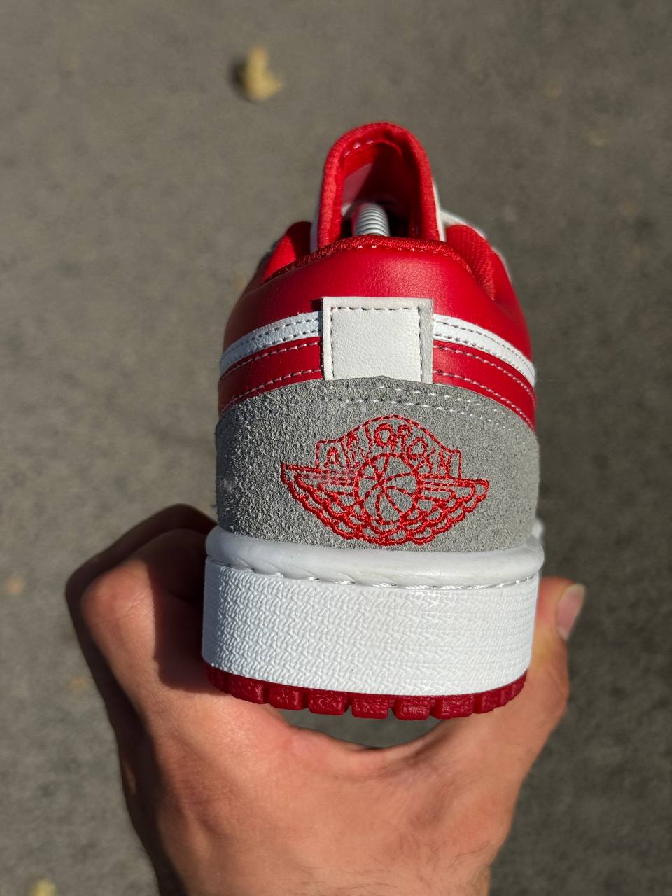 کتونی نایک ایر جردن ۱ لو خاکستری قرمز - Nike Air Jordan 1 Low Light Smoke Grey Redکد40