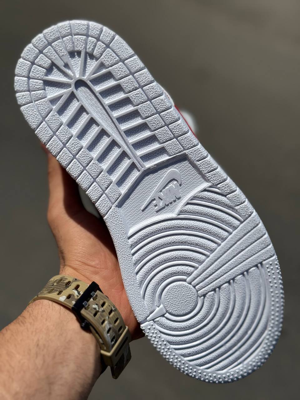 کتونی نایکی جردن ۱ ساقدار (Jordan 1 Mid) رنگ سفید قرمز کد29