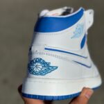 کتونی نایک جردن ۱ ساقدار سفید آبی (Air Jordan 1 High)کد39