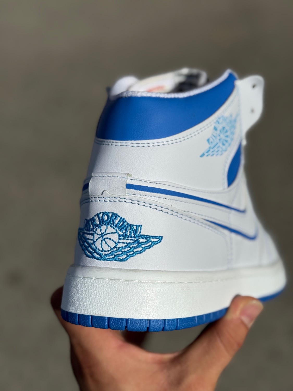 کتونی نایک جردن ۱ ساقدار سفید آبی (Air Jordan 1 High)کد39
