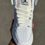کتونی نایک جردن ۱ ساقدار سفید آبی (Air Jordan 1 High)کد39