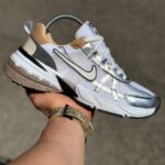 کتونی نایک مدل Nike V2K Run رنگ سفید نقرهای کد31